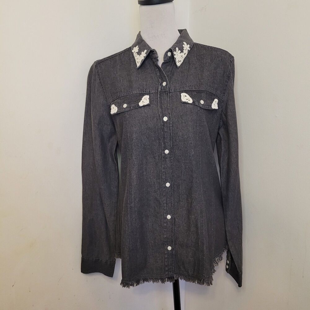 True Freedom Love Story Button Down Top Juniors Large Gray Long Sleeve NWT